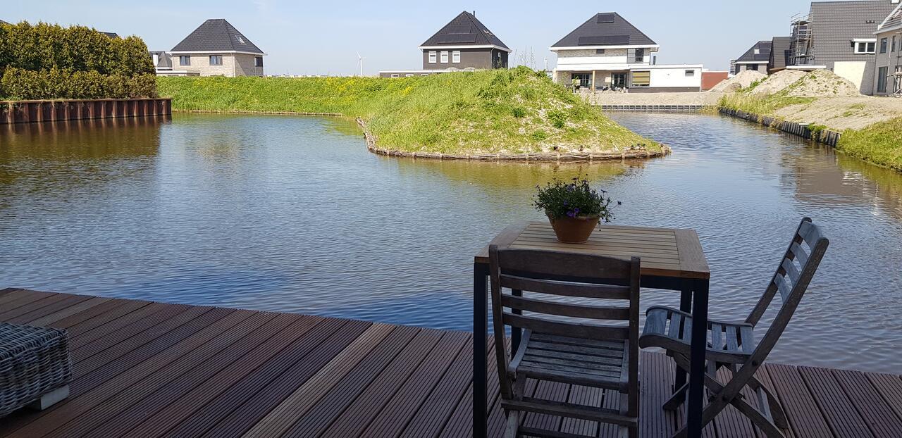 هيرهيُخوفاتْ Prachtig Vrijstaand Appartement Aan Het Water المظهر الخارجي الصورة