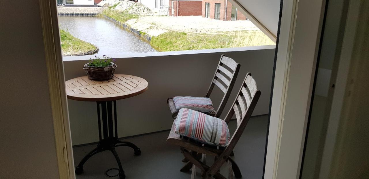 هيرهيُخوفاتْ Prachtig Vrijstaand Appartement Aan Het Water المظهر الخارجي الصورة